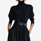 Doris Mono de Cuello Alto