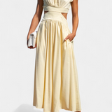 Jocelyn Conjunto Largo Minimalista con Escote Alto y Abertura Lateral