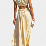 Jocelyn Conjunto Largo Minimalista con Escote Alto y Abertura Lateral