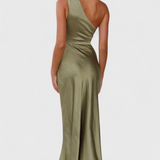 Josefa Vestido de Un Hombro con Pliegues y Alta Abertura