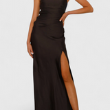 Josefa Vestido de Un Hombro con Pliegues y Alta Abertura