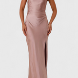 Josefa Vestido de Un Hombro con Pliegues y Alta Abertura