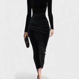 Salma™ | Vestido ajustado de terciopelo negro