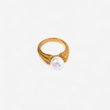 CELESTE PEARL | ANILLO CON PERLA Y ELEGANCIA ATEMPORAL