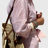 Sherlyn Vestido Camisero de Rayas con Estilo Atemporal