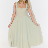 Serafina™ | Vestido de Silueta Romántica