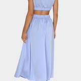 Jocelyn Conjunto Largo Minimalista con Escote Alto y Abertura Lateral