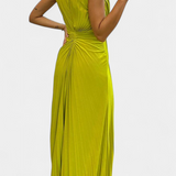 Shiloh Vestido Maxi Plisado con Abertura Lateral y Escote Cruzado