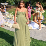 Vestido Olivia Elegancia moderna con espalda descubierta